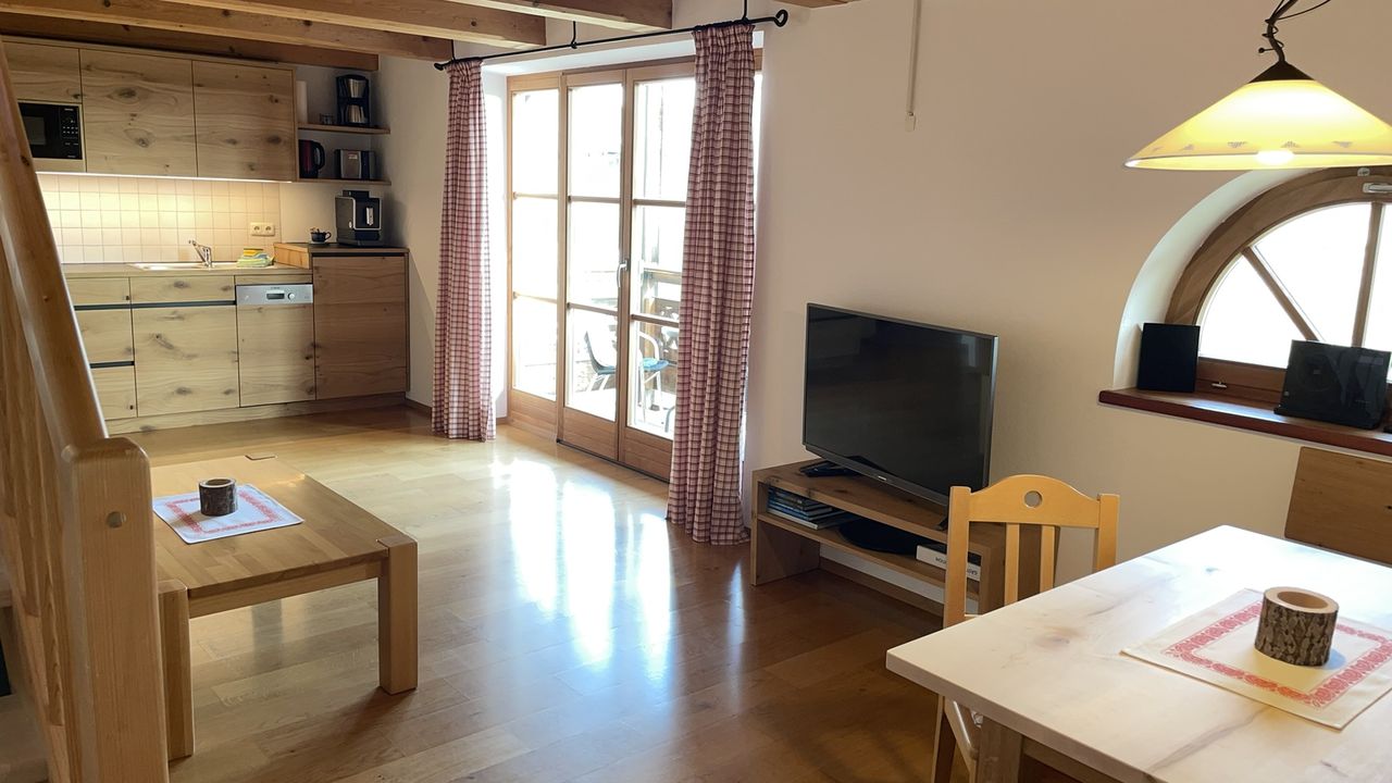 Essbereich und TV Essbereich und TV